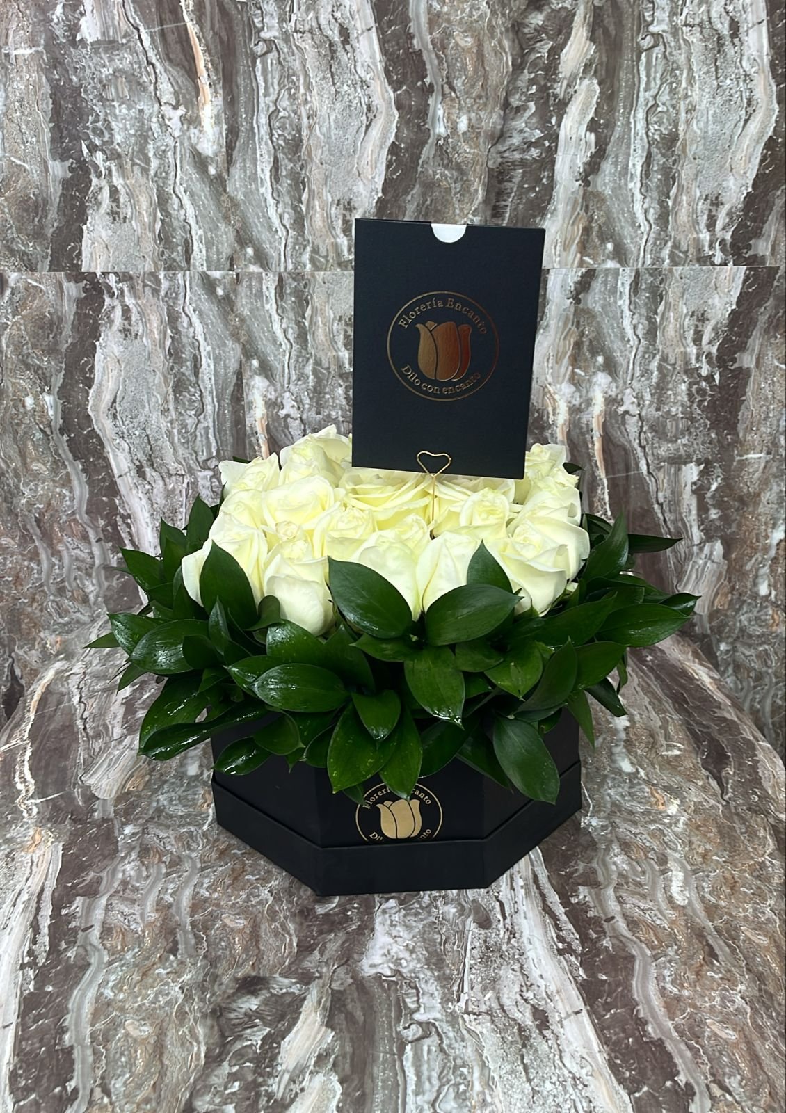 Caja Condolencias - 25 Rosas